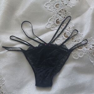 Size L, La SENZA Black Lace Strappy Panties